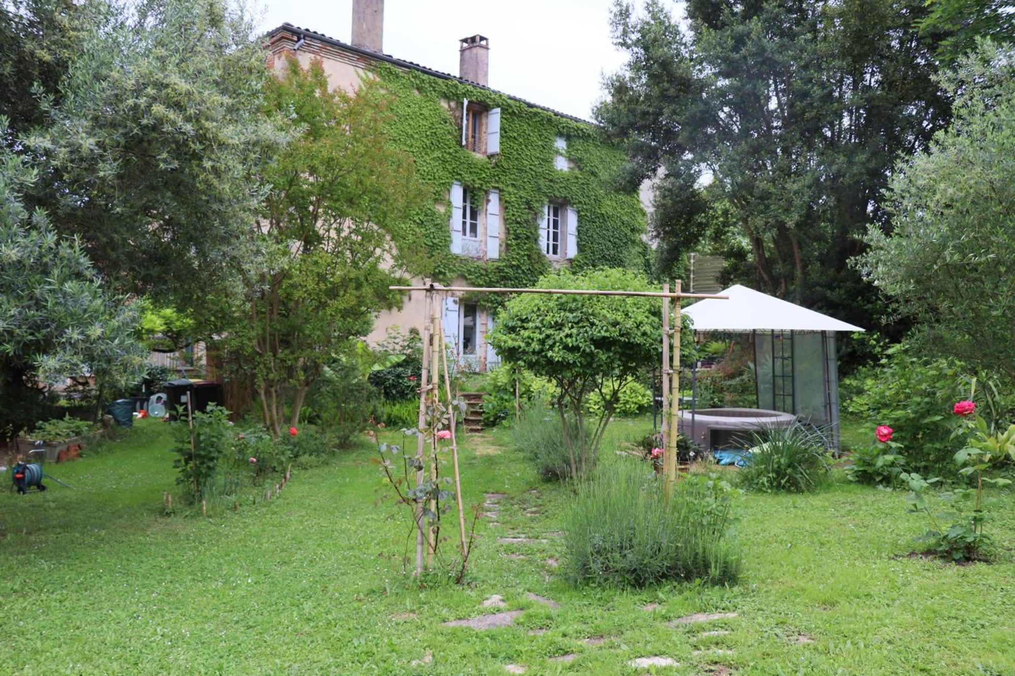 Au Jardin Bed & Breakfast Moissac Bagian luar foto